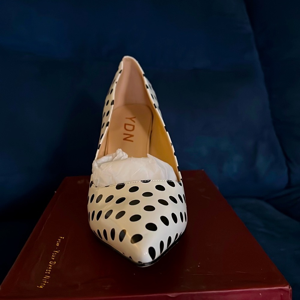 Cute little shoe brand new never wore